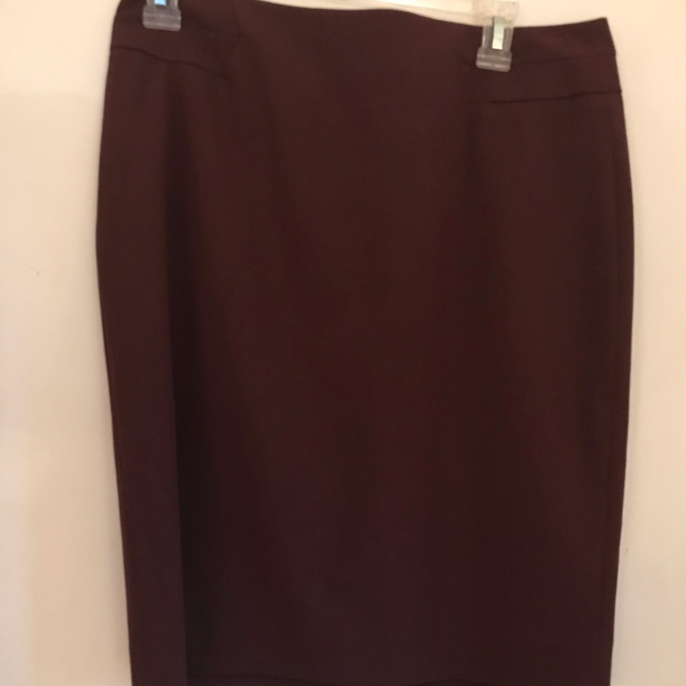 Burgundy pencil skirt